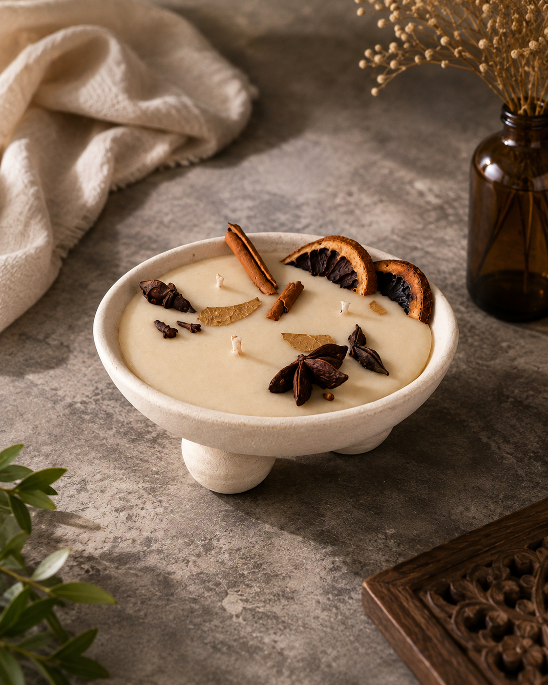 Studio Veeha Spiced Grove candle